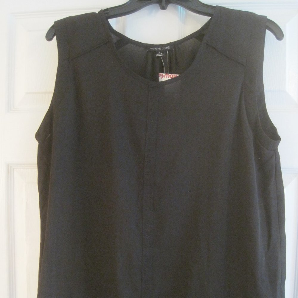 AUDREY & CELINE BLACK SLEEVELESS TOP